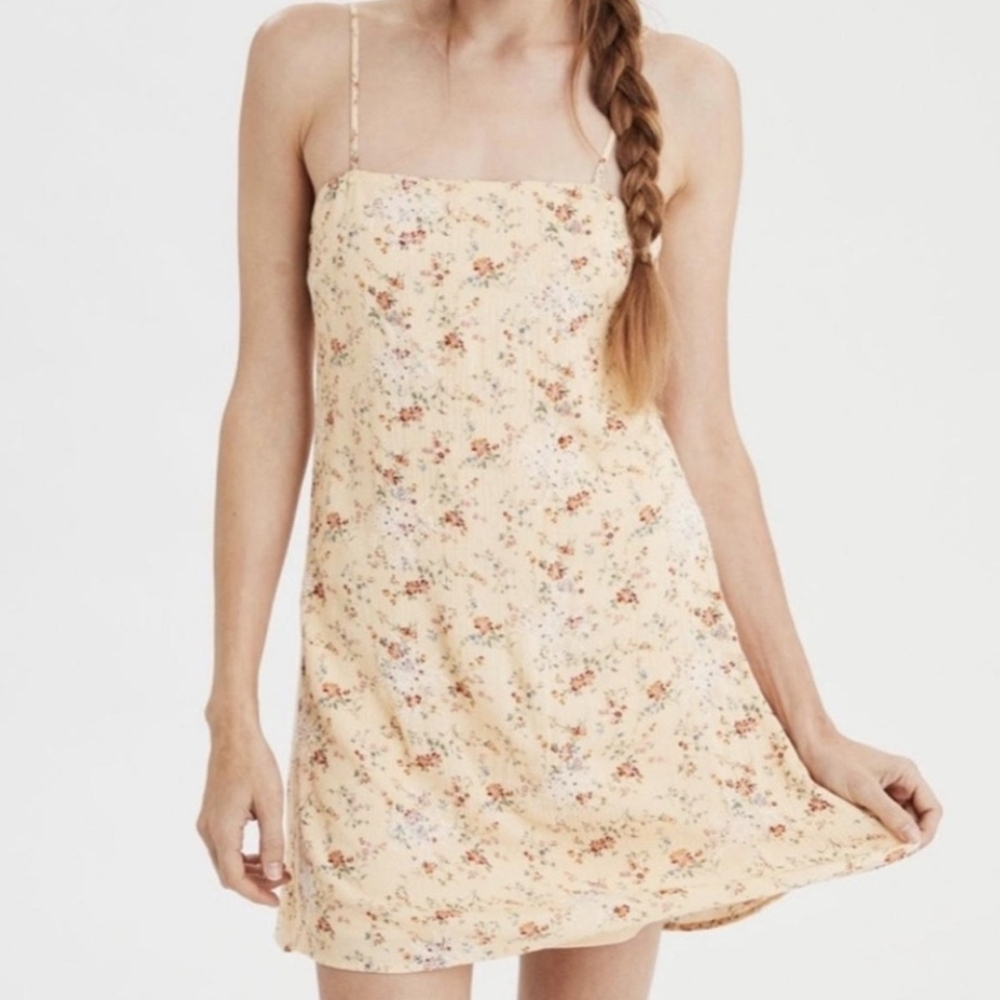 American Eagle Outfitters Yellow Floral Dress
